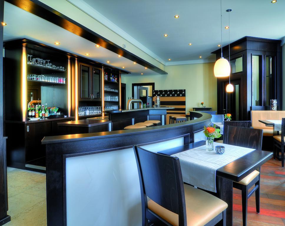 Hotel Tenbrock - Restaurant 1905 Гешер Екстериор снимка